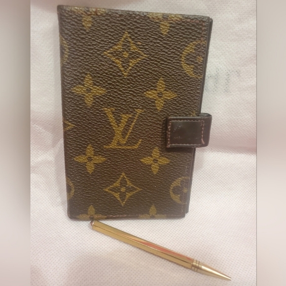 Louis Vuitton Wallet/Card Holdet With Gold Pencil - Picture 8 of 10